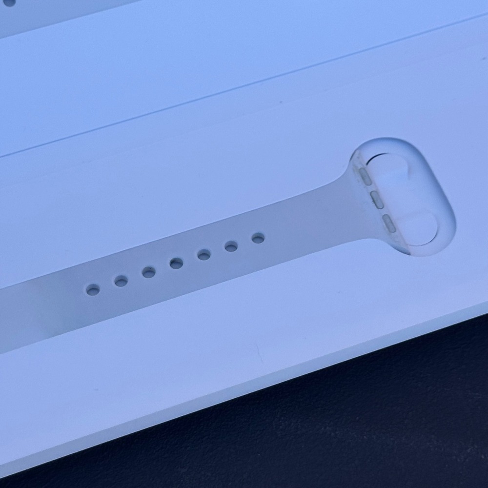 Apple Watch 40mm White Sport Band MTP52AM/A S/M & M/L Stainless Steel Pin - Picture 4 of 8